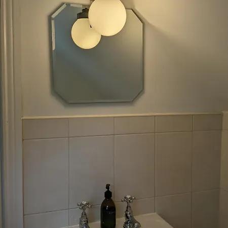 Unwind At Hilltop Farm With Valley Views