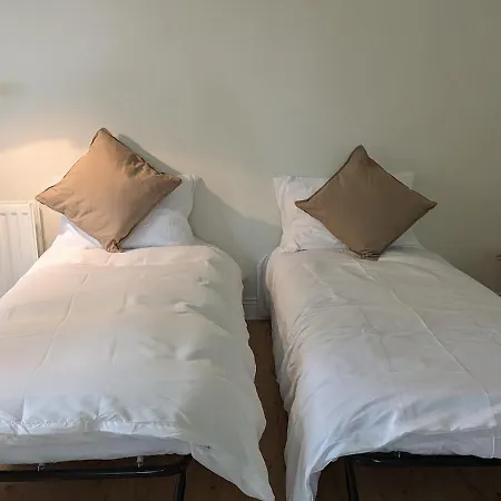 Unwind At Hilltop Farm With Valley Views *