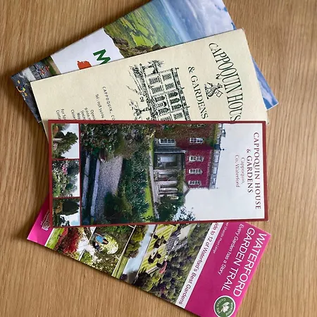 Unwind At Hilltop Farm With Valley Views Nyaraló *