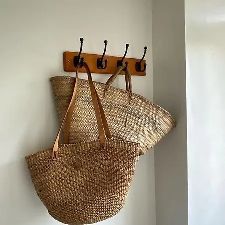 Unwind At Hilltop Farm With Valley Views Nyaraló