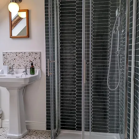 Unwind At Hilltop Farm With Valley Views *