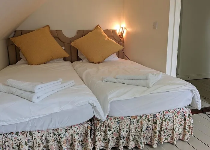 Unwind At Hilltop Farm With Valley Views Hébergement de vacances *