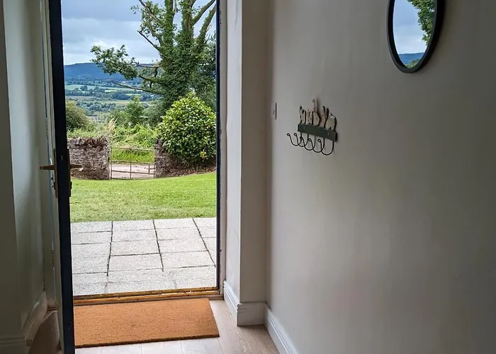 Hébergement de vacances Unwind At Hilltop Farm With Valley Views Cappoquin