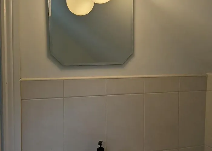 Unwind At Hilltop Farm With Valley Views