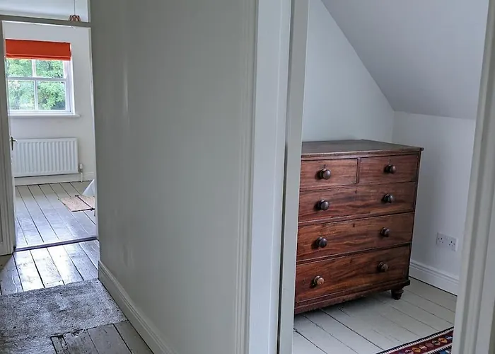 Unwind At Hilltop Farm With Valley Views