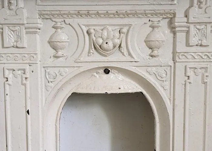 Unwind At Hilltop Farm With Valley Views