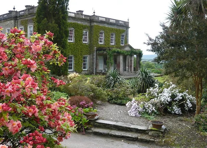 Unwind At Hilltop Farm With Valley Views Hébergement de vacances *